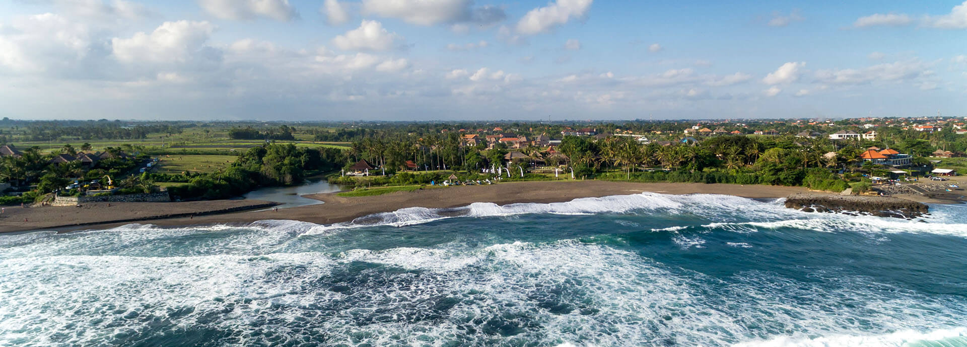 Sungai Tinggi Beach Villa - Ocean crashing onto private stretch of beach
